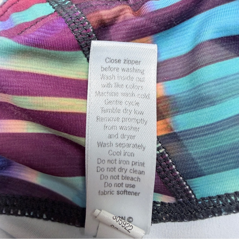 Athleta Laser Beam Sonar Capri leggings featuring a multicolor stripe pattern - Picture 9 of 9